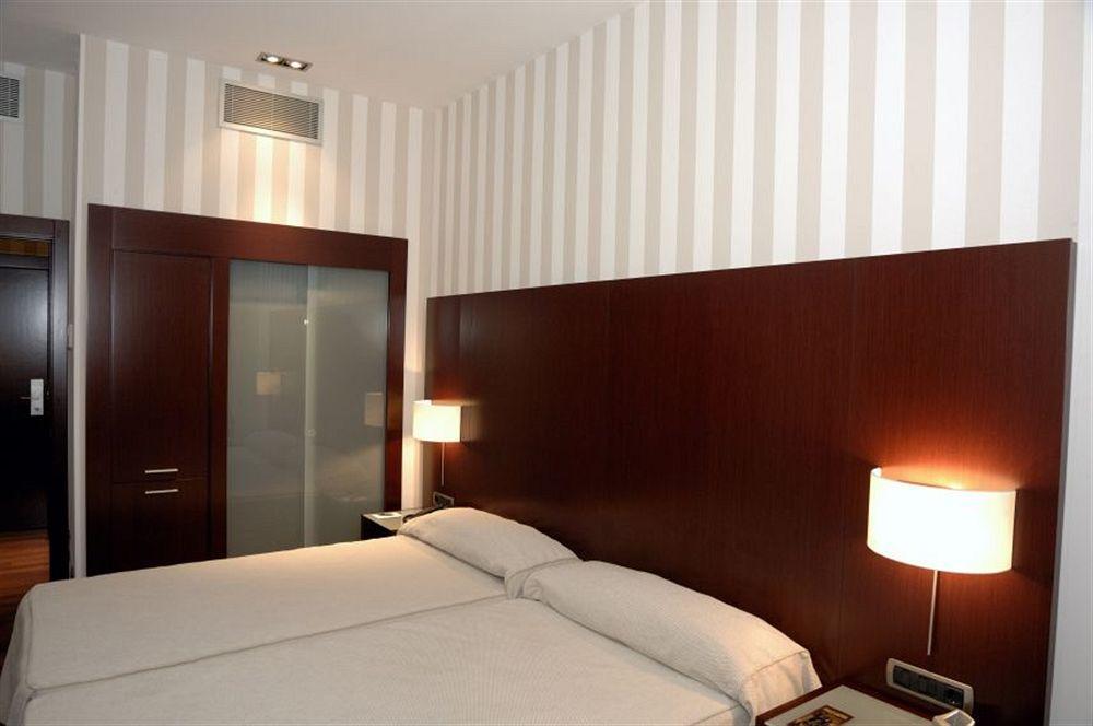 Zenit Valencia Hotel Room photo