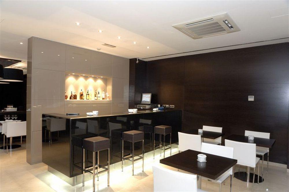 Zenit Valencia Hotel Restaurant photo